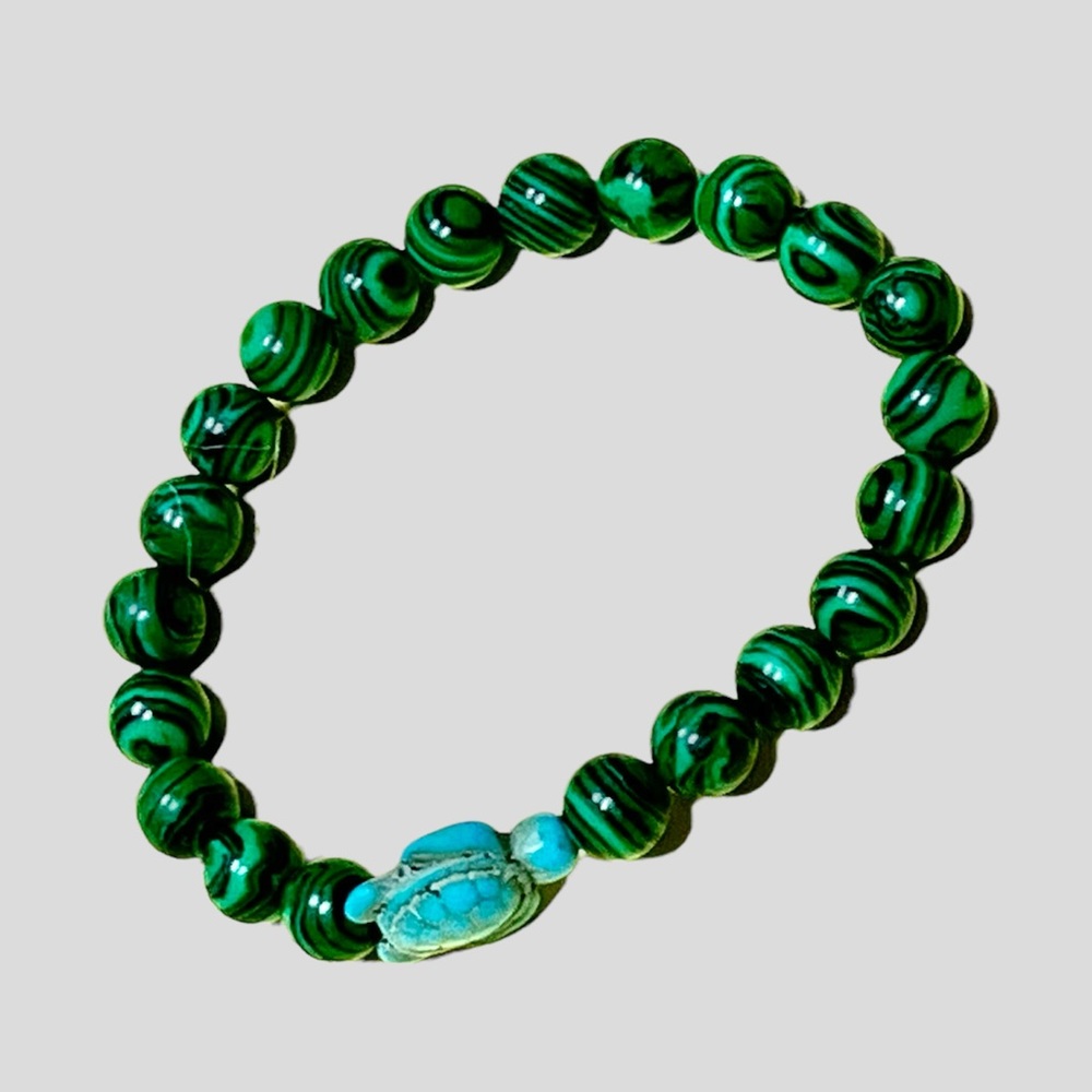 Sea turtle turquoise stone beaded stretch bracelet
